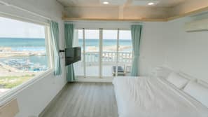 1 bedroom, desk, blackout drapes, free WiFi