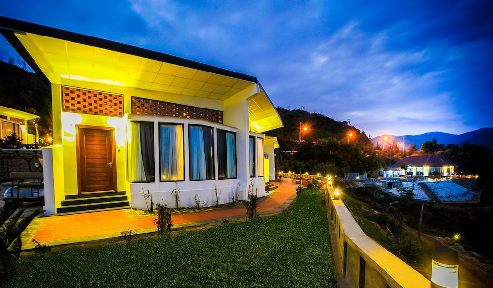 Porch, Aurora Villas & Resort