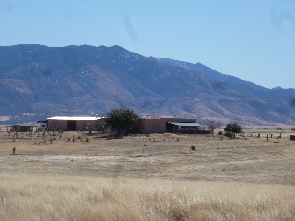 Rancho Milagro Bed & Breakfast in Elgin, United States