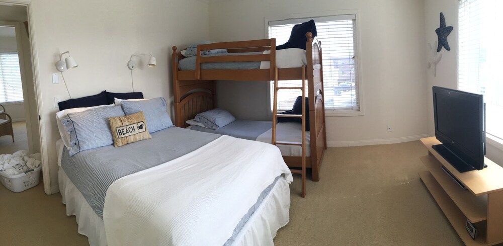 2 Bedroom Townhome 2 Mins To The Beach San Diego 2019