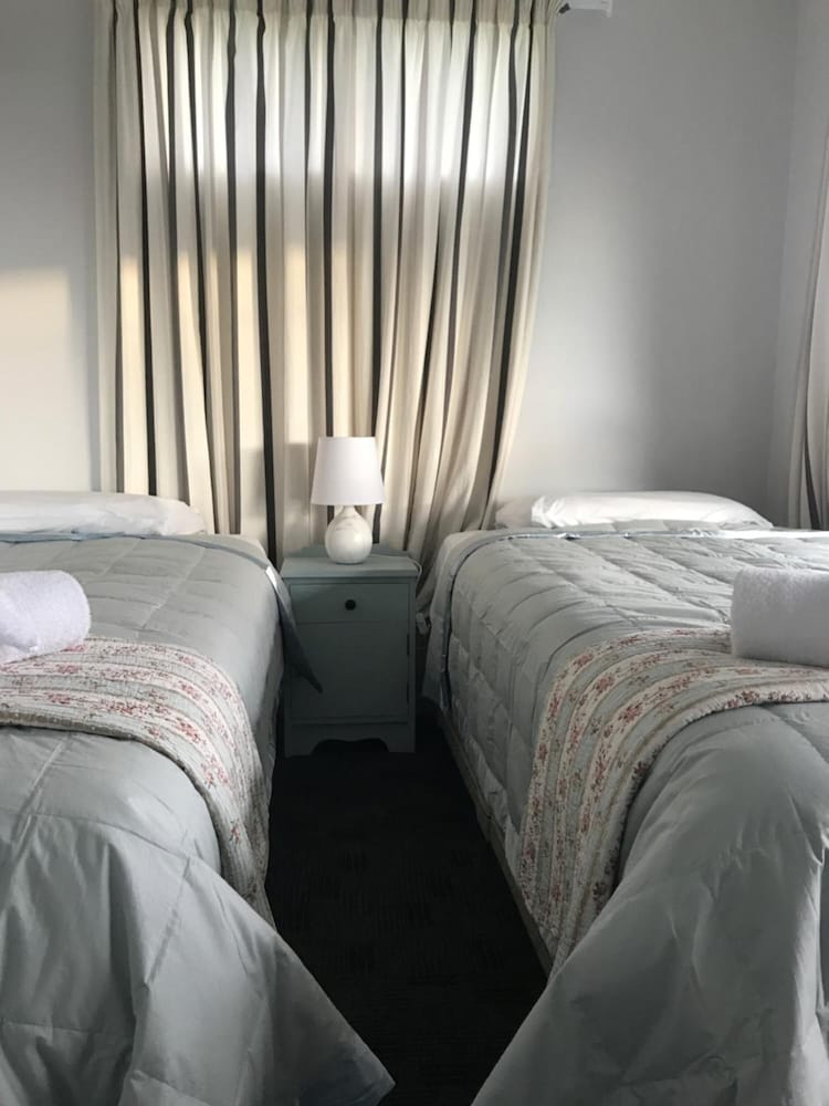 Rataview Deals & Reviews (Barrytown, NZL) Wotif