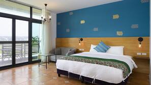 Premium bedding, pillowtop beds, individually furnished, blackout drapes