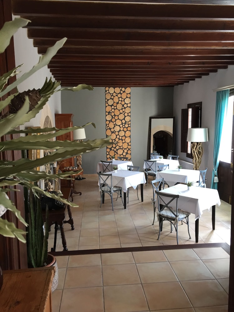 Photo - El Nido de Alaro - Turismo de Interior