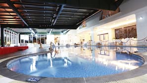 Indoor pool, sun loungers