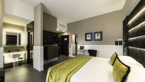 Premium bedding, minibar, in-room safe, desk