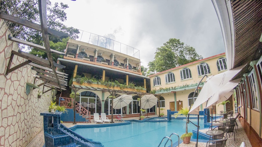 Hotel La Ribiera del Lago Peten Itza