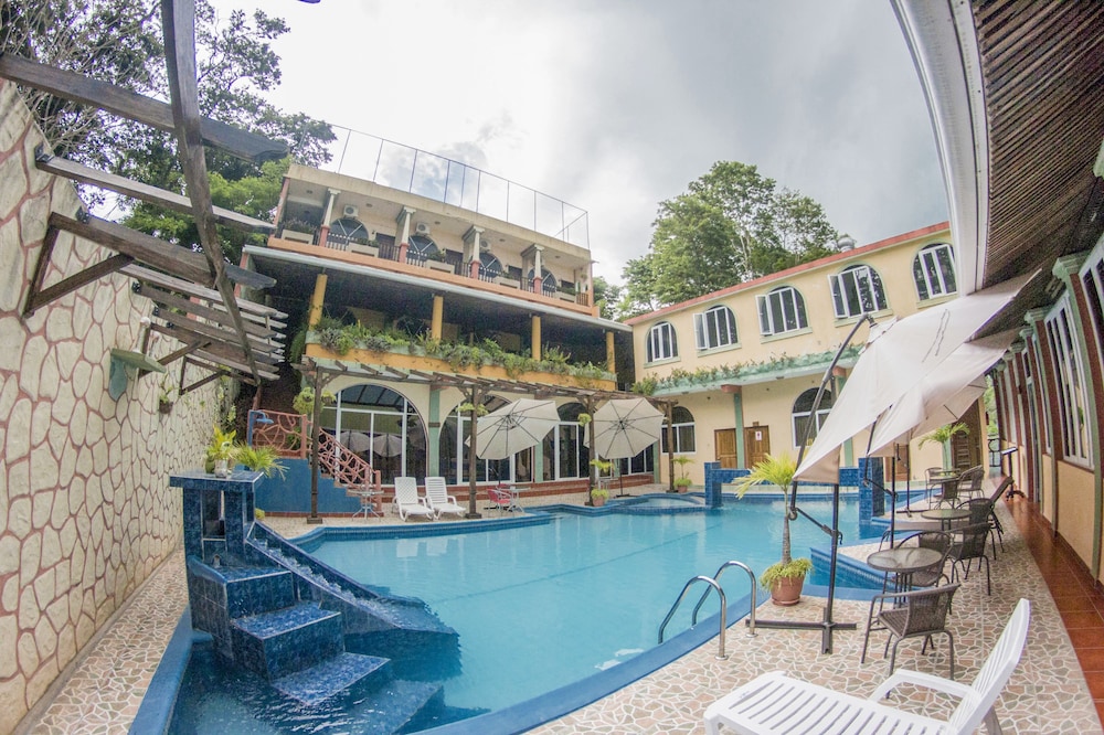 Hotel Ribiera del Lago Peten Itza in Jobompiche, Guatemala