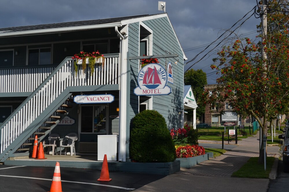 The Ship Motel in Alexandria Bay Best Rates & Deals on Orbitz