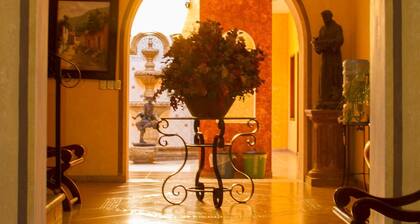 Casa Dulce María