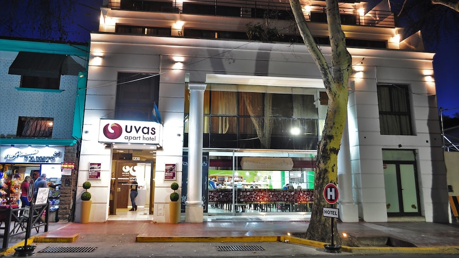Uvas Apart Hotel