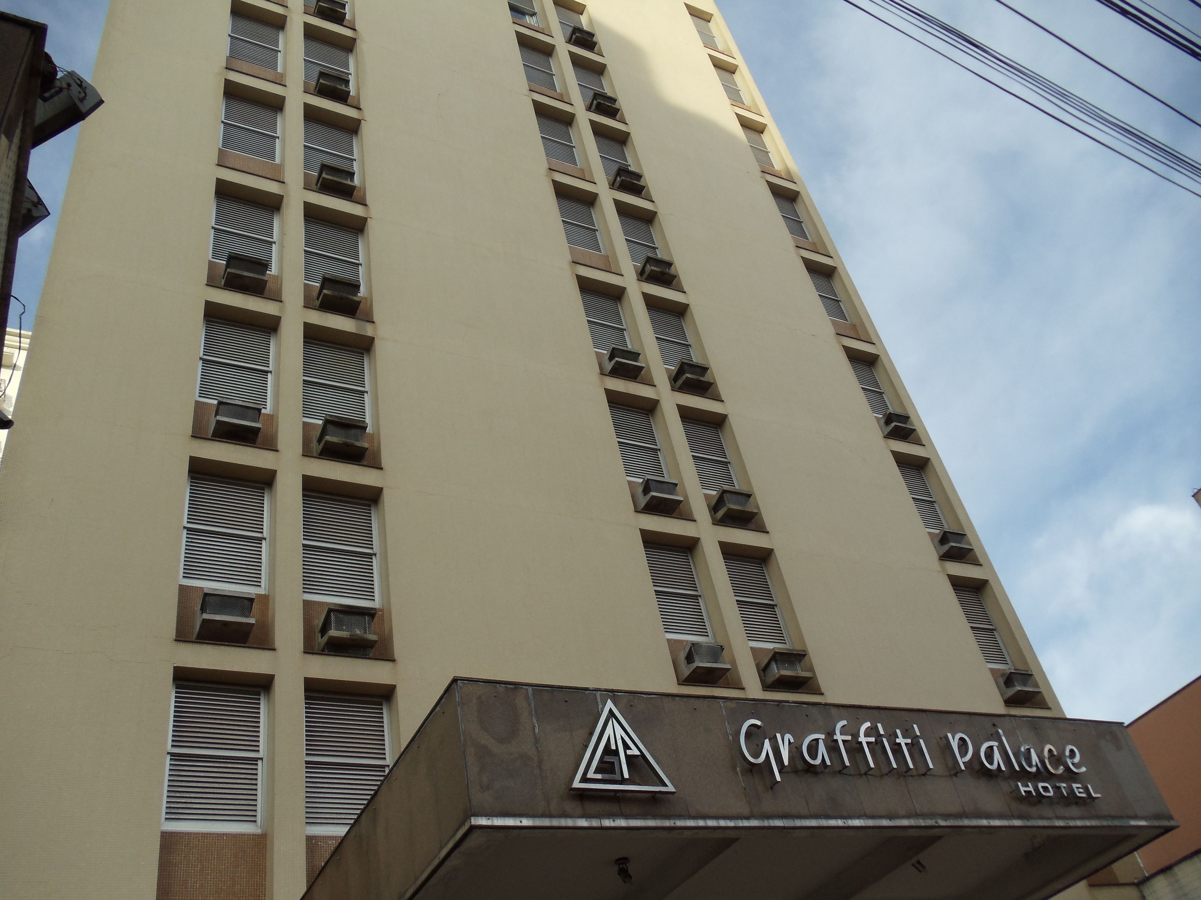 Graffiti Palace Hotel in Jundiaí, Brazil
