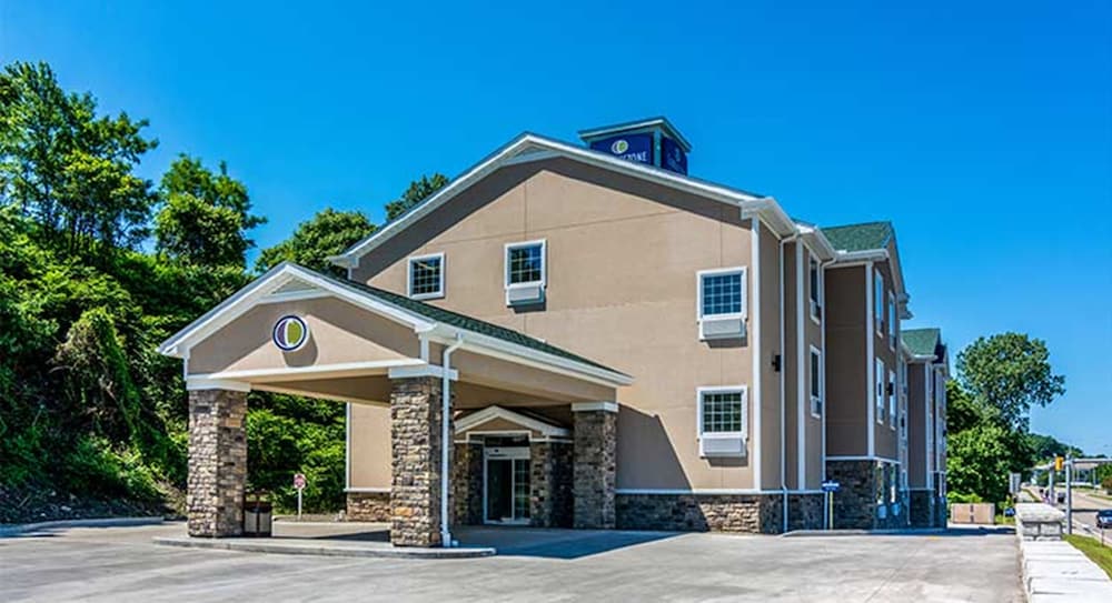 Cobblestone Hotel & Suites - Erie