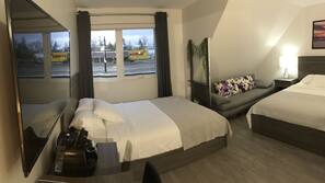 Iron/ironing board, free WiFi, linens