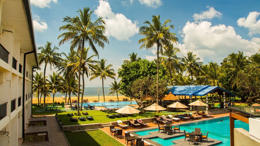 Camelot Beach Hotel