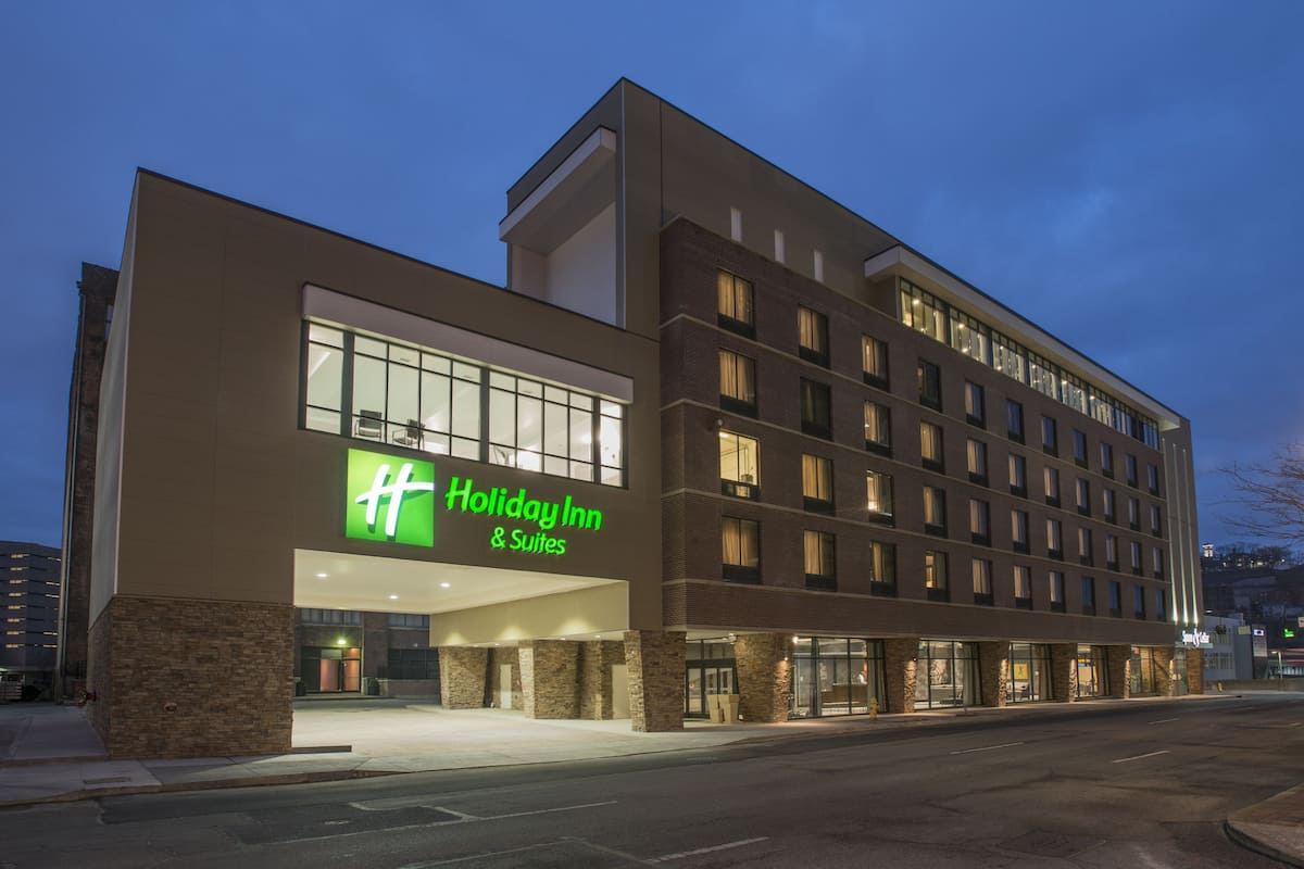 Holiday Inn Hotel Suites Cincinnati Downtown In Cincinnati Oh Expedia
