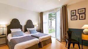 Minibar, in-room safe, blackout curtains, free WiFi