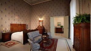 Minibar, una cassaforte in camera, una scrivania