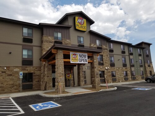Pet Friendly Hotels In Fort Collins Dog From My Place Hotel Loveland Co