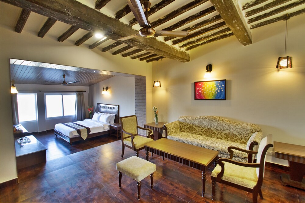 Barnovi boutique hotel. Hotel 4. Bass boutique hotel 4 ереван. отель олива москва. гостевой дом o’27 silvuplé.