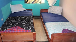 Zimmersafe, kostenlose Babybetten, kostenpflichtige Zustellbetten