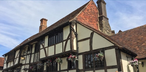 Hotels Near Oakhurst Cottage In Godalming From 55 Ebookers Com