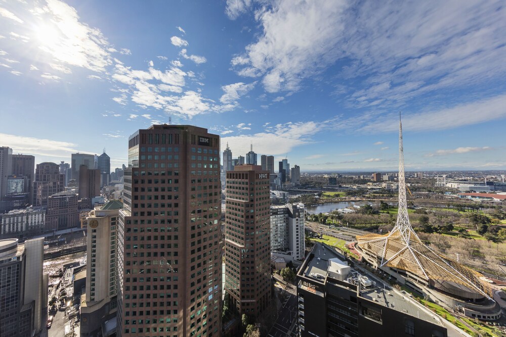 View from property, Oaks Melbourne Southbank Suites