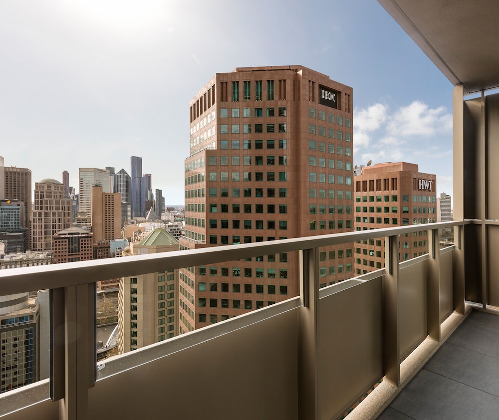 Balcony, Oaks Melbourne Southbank Suites