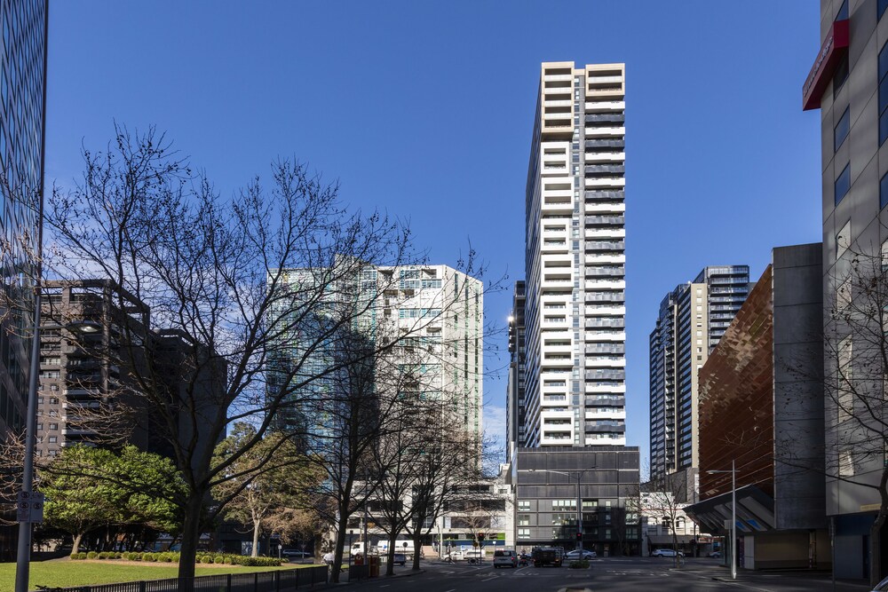 Exterior, Oaks Melbourne Southbank Suites