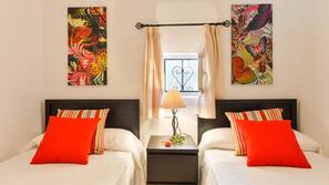 3 bedrooms, in-room safe, free WiFi