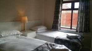 Premium bedding, desk, iron/ironing board, free WiFi