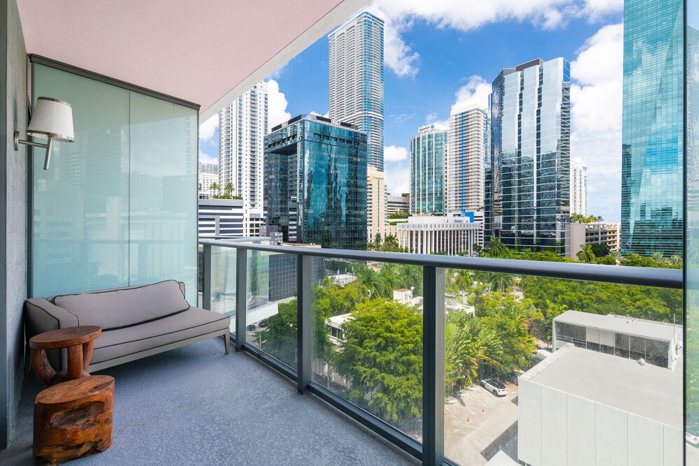 Balcony, SLS Brickell