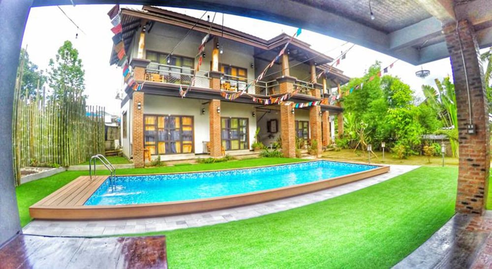 Above the Sea Guesthouse in Mae Sariang, Thailand