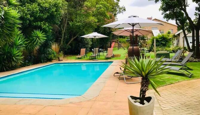 Aerotropolis Guest Lodge In Johannesburg Expedia