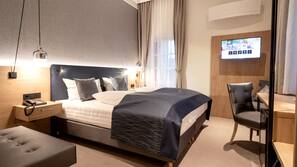 Hochwertige Bettwaren, Daunenbettdecken, Pillowtop-Betten, Minibar