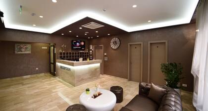 Royal Airport Hotel