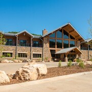 Cheap Hotels Near Round Spring Cave Mo Save More With Cheaptickets