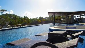 3 outdoor pools, pool loungers