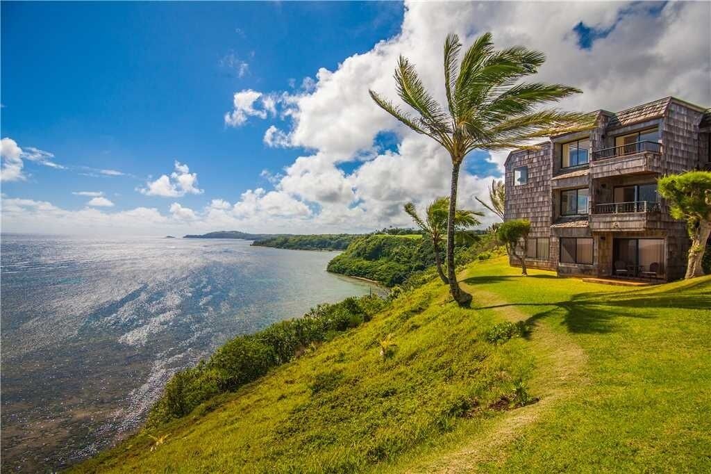 Sealodge E9 by RedAwning in Princeville, United States