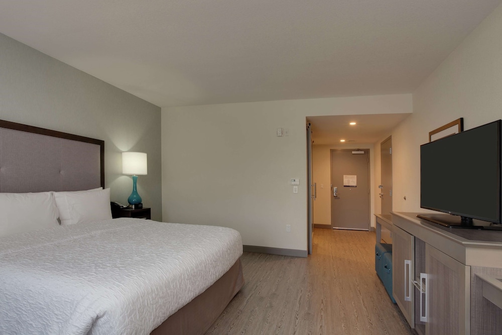 Hampton Inn & Suites Miami Wynwood Design District