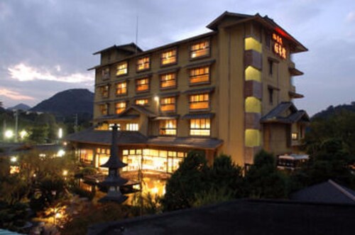 伊豆長岡温泉のホテル 宿泊予約 格安ホテル予約 最安値検索 ホテルズドットコム 対象の宿泊施設のキャンセル料無料