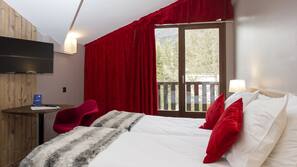 In-room safe, desk, free WiFi, linens