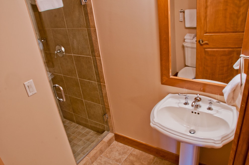 Timbers and Lone Eagle by Keystone Resort, Keystone 275 Room Prices