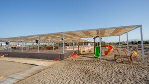Privatstrand in der Nähe, kostenloser Shuttle zum Strand, Liegestühle