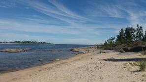 Nära stranden och fiske