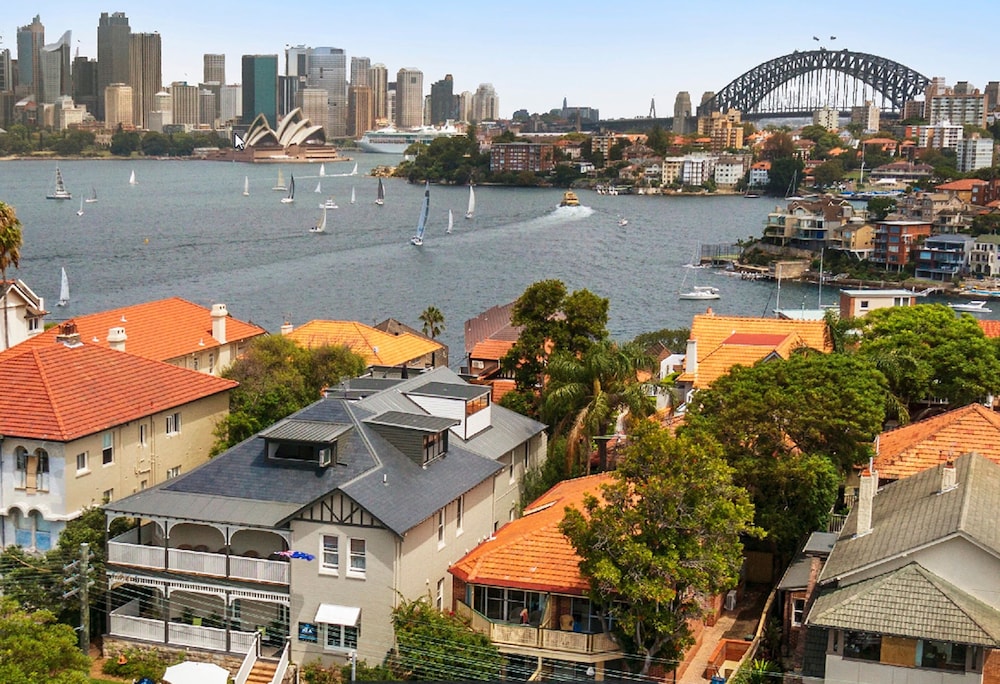 The Penthouse at Cremorne Point Manor