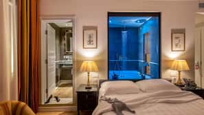 Frette Italian sheets, premium bedding, pillow top beds, in-room safe
