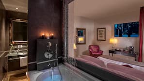 Frette Italian sheets, premium bedding, pillow top beds, in-room safe