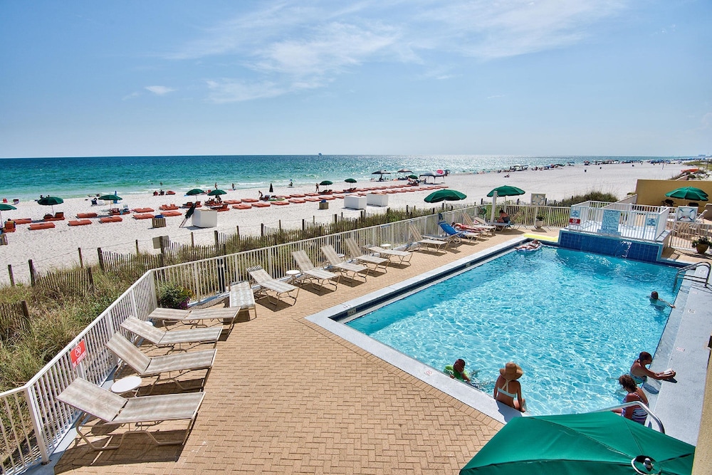 Emerald Isle Beach Resort by Panhandle Getaways in Panama City Beach