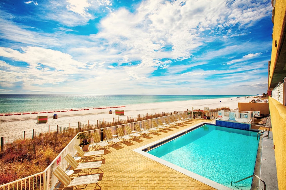 Emerald Isle Beach Resort by Panhandle Getaways in Panama City Beach