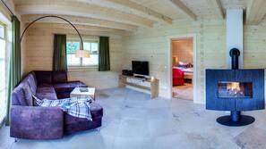 Flachbildfernseher, DVD-Player, iPod-Dockingstation, MP3-Dockingstation